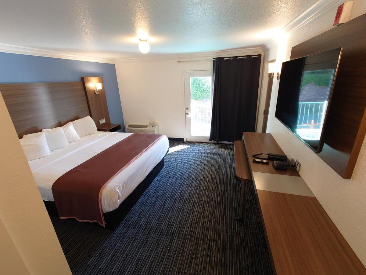 Reagan Resorts Inn (Adults Only) Gatlinburg Dış mekan fotoğraf